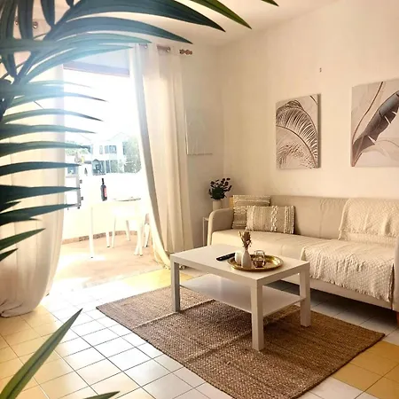 Golden Sun Apartment